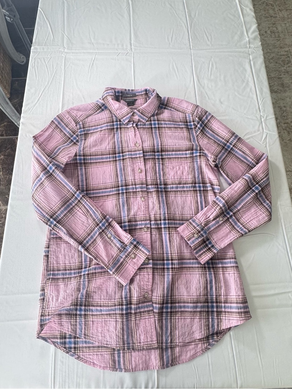 Eddie Bauer Pink Plaid Button Down Shirt Size Small Classic Fit Long Sleeve